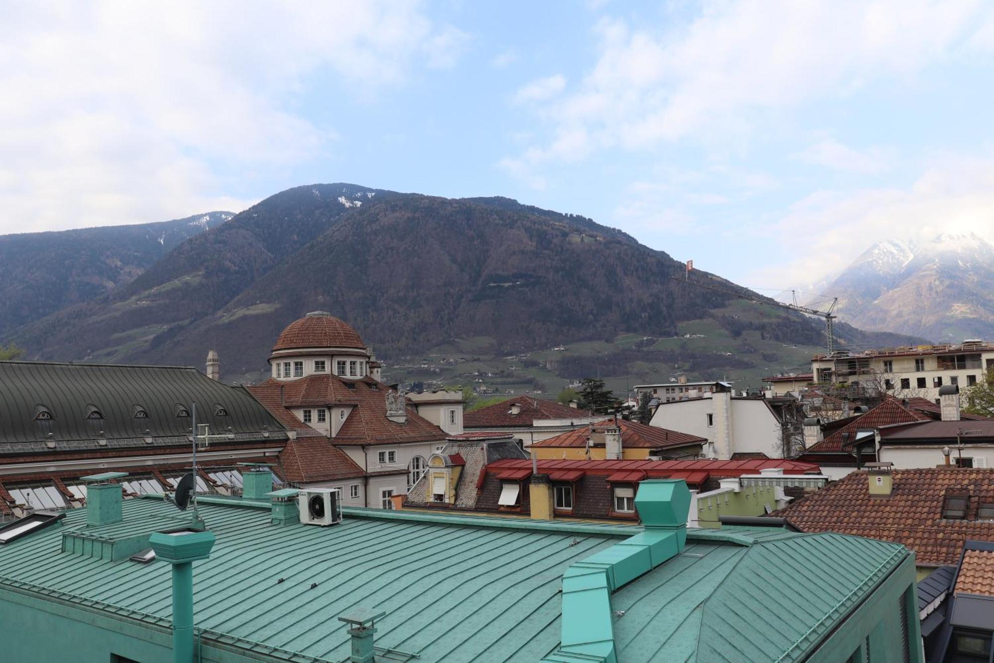 شقة Ausblick Kleinjuwel Mit Panoramablick + Garage ميرانو المظهر الخارجي الصورة