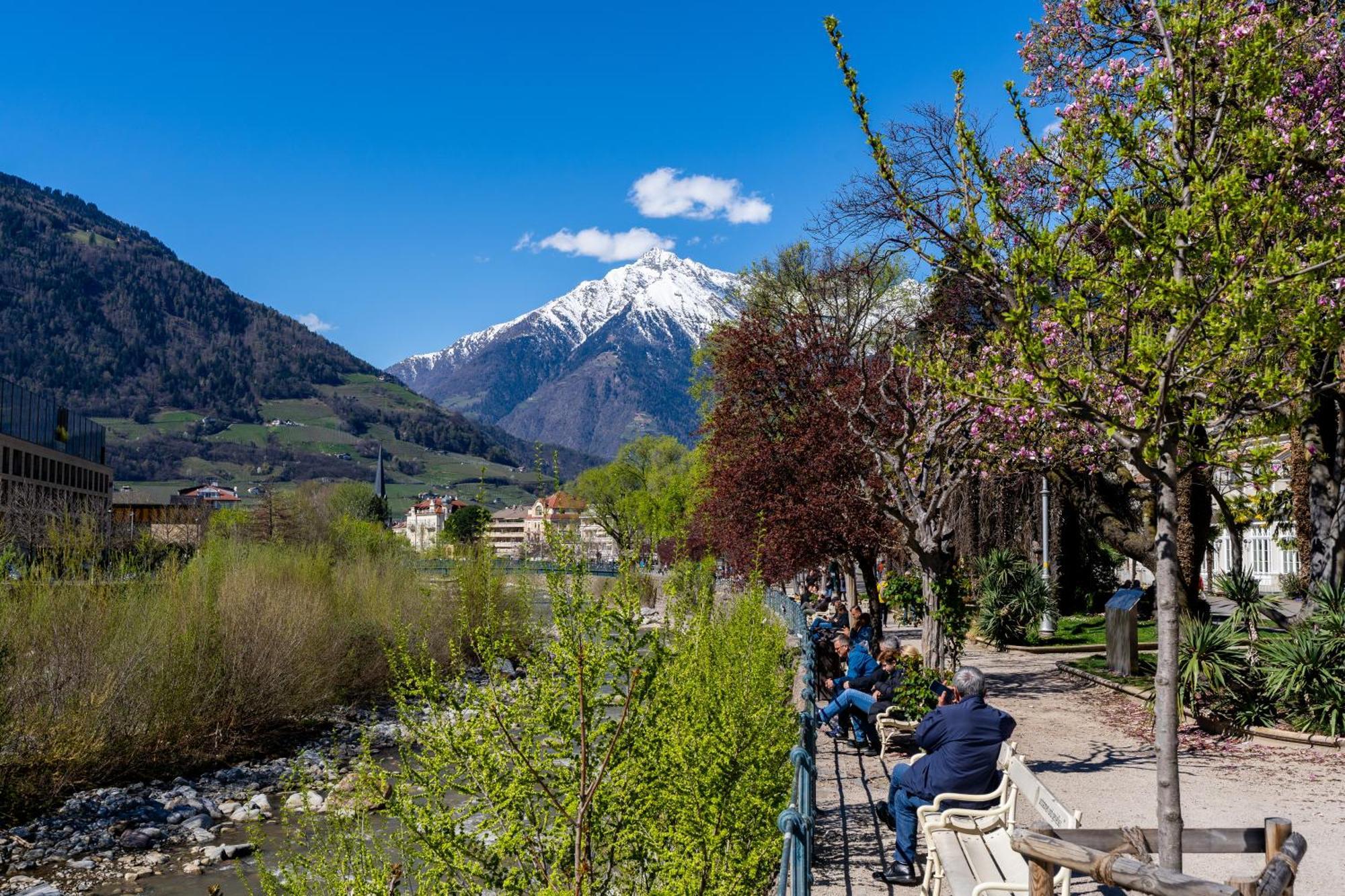 شقة Ausblick Kleinjuwel Mit Panoramablick + Garage ميرانو المظهر الخارجي الصورة